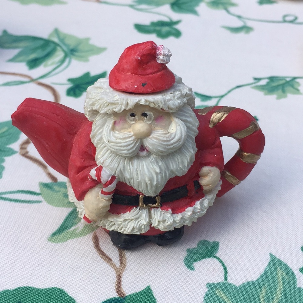 Miniature Santa/Christmas Tea Set - Picture 6 of 7